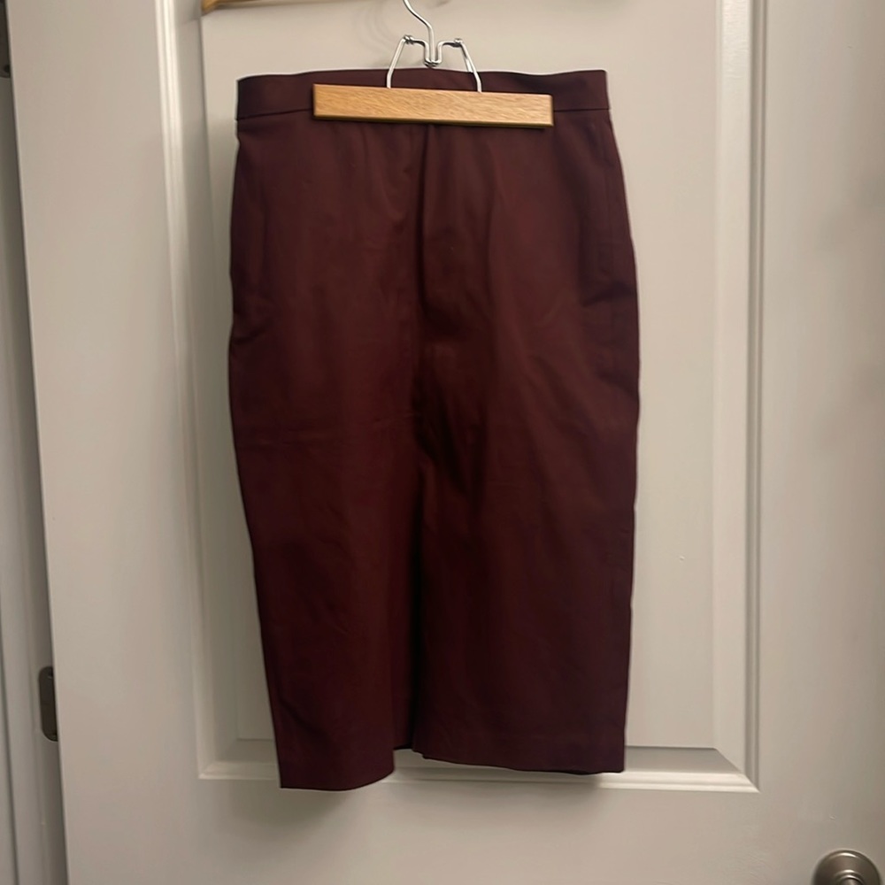 High waisted skirt with slit